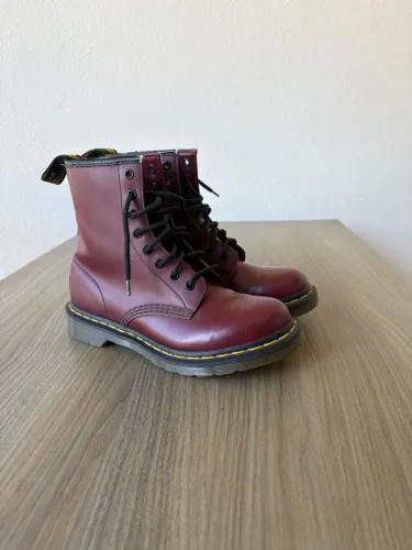 Bota Coturno Dr. Martens Couro Vinho