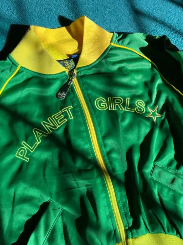 Blusa Brasil Planet Girls cropped 
