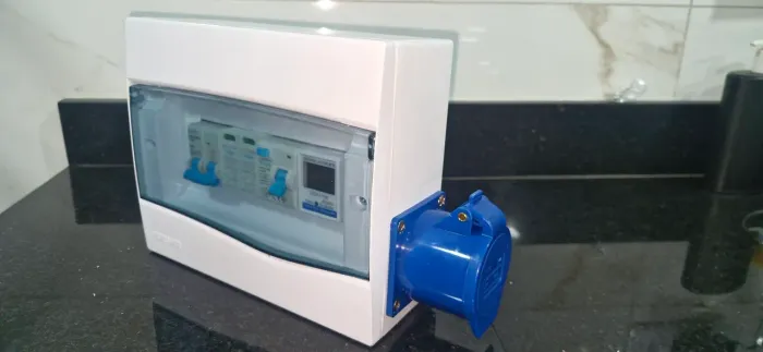 Quadro de protecao para carreagador de carro elétrico wallbox portatil com tomada 32ap