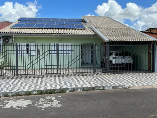 Casa semi mobiliada a venda Gravataí 3 dormitórios com piscina e energia solar