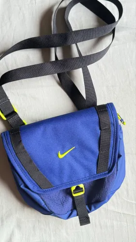Bolsa Nike nova 
