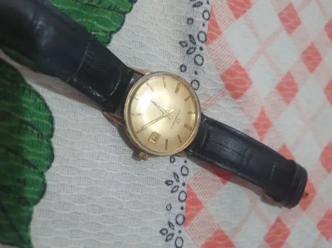 Eterna matic funcionando com mostrador que é difícil encontrar essa cor