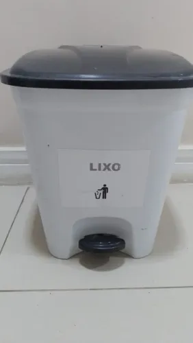Lixeira nova