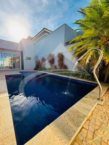Casa de alto padrão para locação no Condomínio Habiana II em Araçatuba/Sp