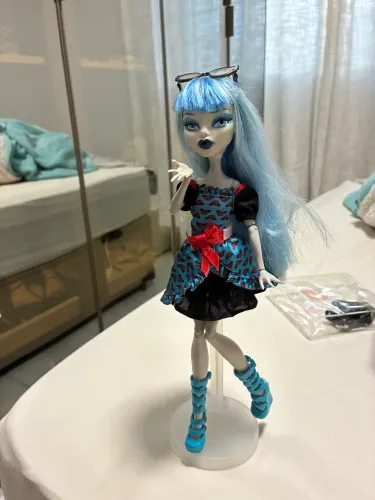 Ghoulia Freaky Fusion Monster high