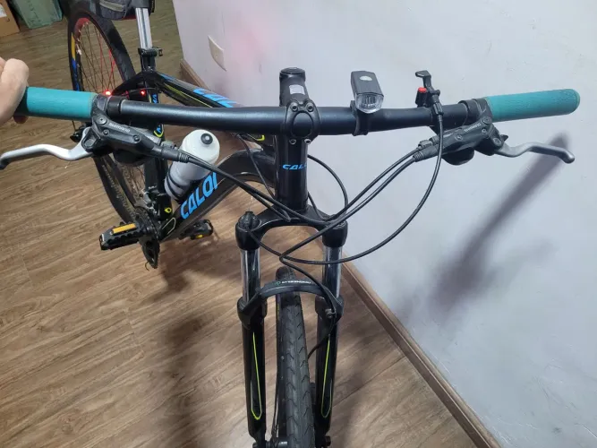 Bicicleta Caloi Atacama Aro 29 - Câmbio Shimano - 24v + Acessórios
