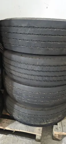 Pneu caminhão 235/75 R17,5