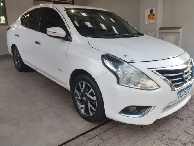 Nissan Versa Unique 1.6 16V Flex 4P Mec. 2016