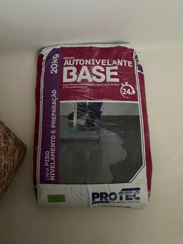 Argamassa protec 20 kg autonivelante
