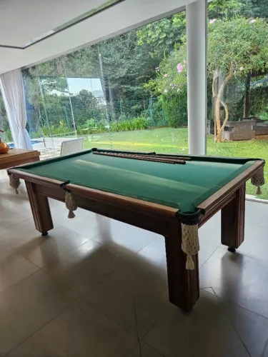Mesa de Sinuca 2,30 m x 1,30 m