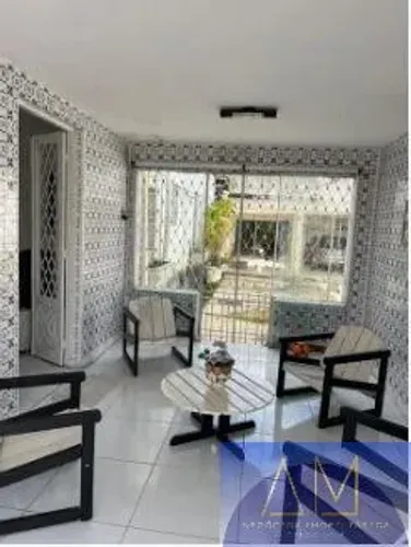Casa à Venda em Casa Amarela