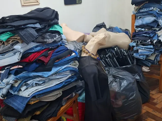 Brechó com 2000 peças por 500R$