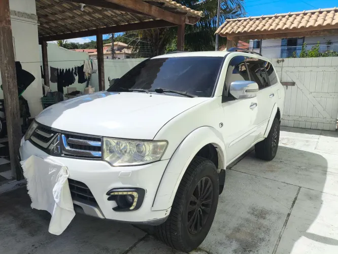 Mitsubishi Pajero HPE 3.2 4X4 T.i. Dies. 5P Aut. 2016