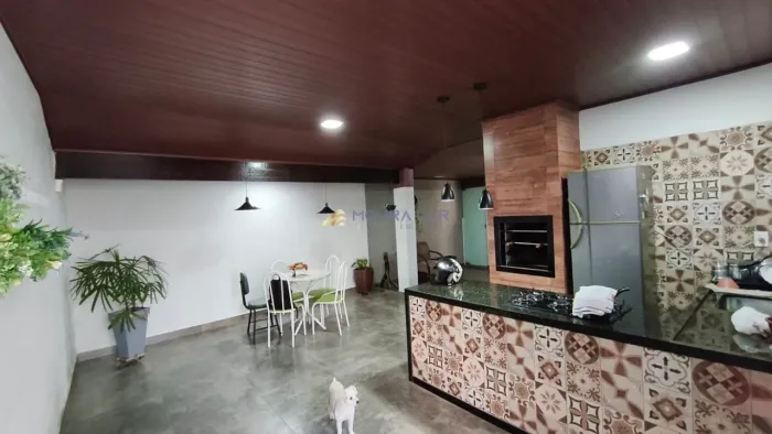 Casa com 3 Quartos e Área Gourmet à Venda no Bairro Santiago