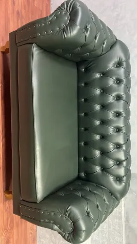 Sofá Chesterfield Luiz XV Verde C: 1,54x L: 0,74x A: 0,88