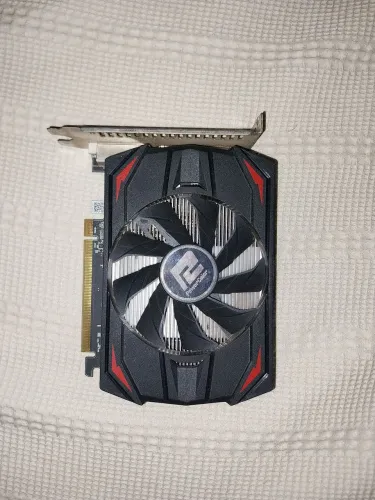 AMD RADEON RX550 4GB (IMPERDÍVEL)