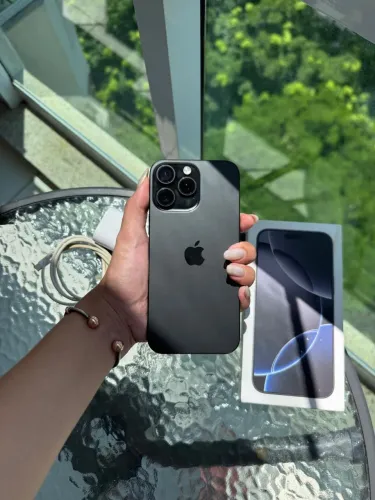iPhone 16 Pro Max 256Gb