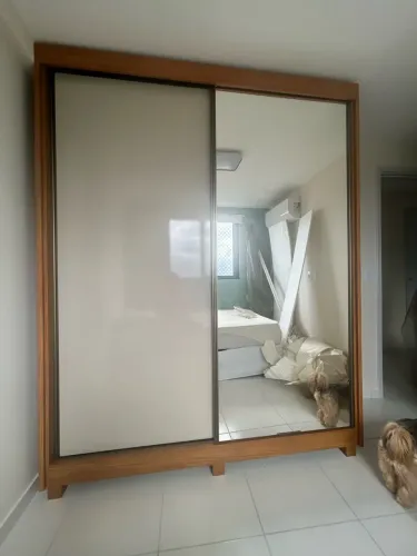 Guarda-roupa casal