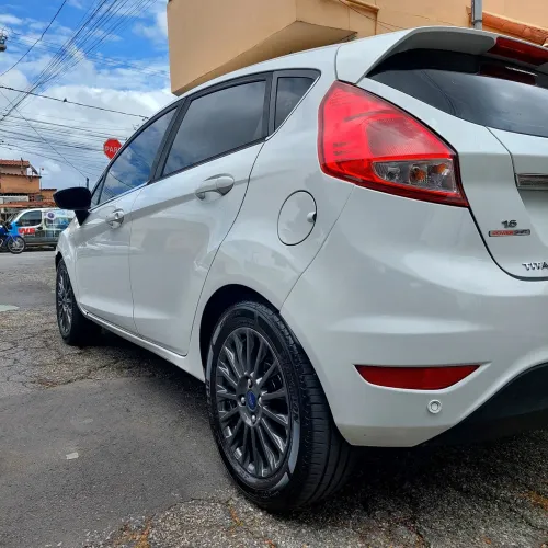 Ford Fiesta Tit./tit.plus 1.6 16V Flex Aut. 2014