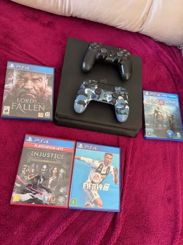PlayStation 4 slim