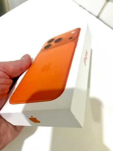 NOVO IPHONE 17 PRO 256 ORANGE