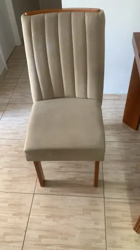 Cadeiras de sala de jantar 7 meses de uso 430,00