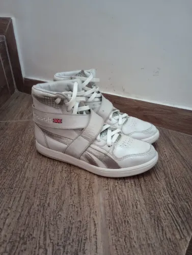 Tênis Reebok retro N/37