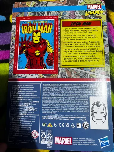 Figura Hkmem de Ferro retrô Edição especial Marvel Legends