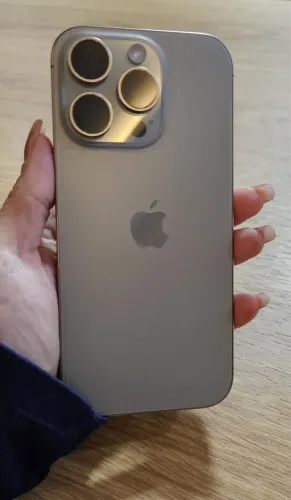 iPhone 16 pro 265gb