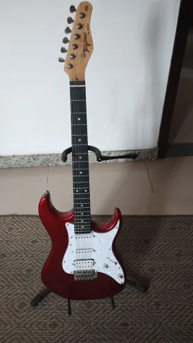 Guitarra Tagima