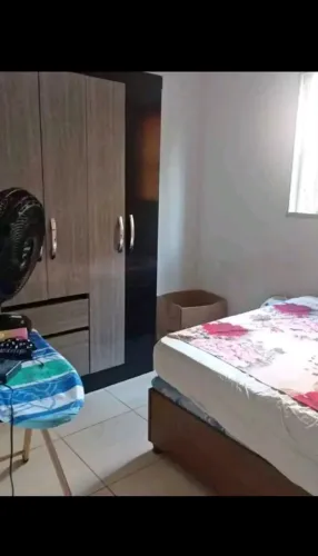 Alugo quarto
