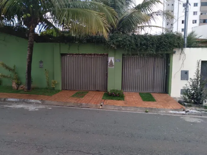 Quartos e Suítes pra alugar