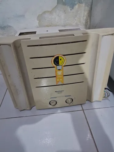 Ar condicionado 7.500 btus janela