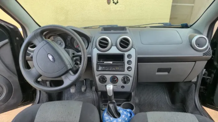 Ford Fiesta Sed. 1.6 8V Flex 4P 2012
