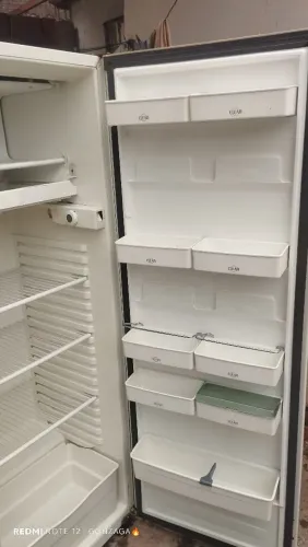 Vende-se geladeira Brastemp 220w em bom estado de conservação