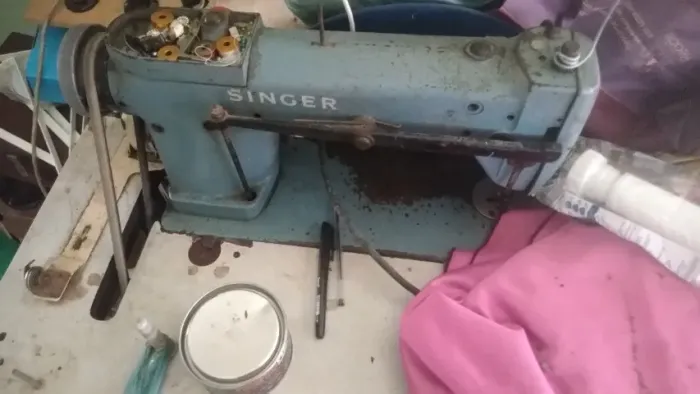 Máquina Singer Reta Industrial (Azul)
