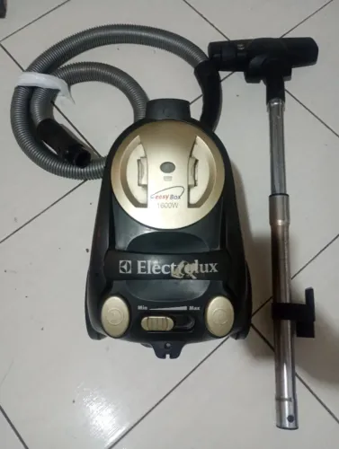 Aspirador de pó Easy Box 1600W