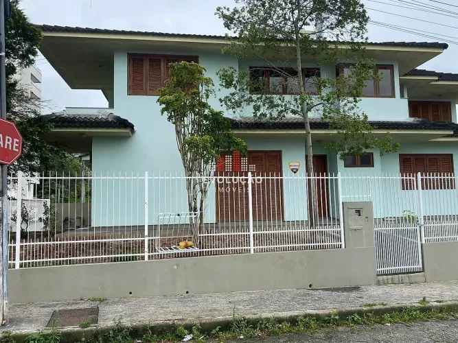 Casa 3 Quartos com 2 Suítes e 338m² - Floresta