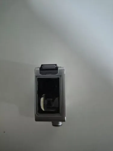 Sensor Fotoelétrico Laser Keyence LR-W500C IO-Link 500mm