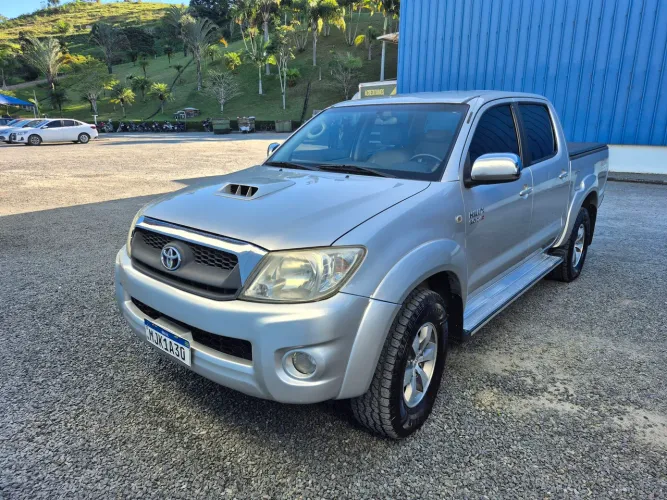 Toyota Hilux CD SRV D4-d 4X4 3.0 TDI Diesel AUT 2010