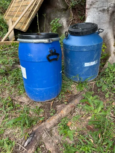 2 Bombonas / Tambores Plásticos 50 Litros com Tampa