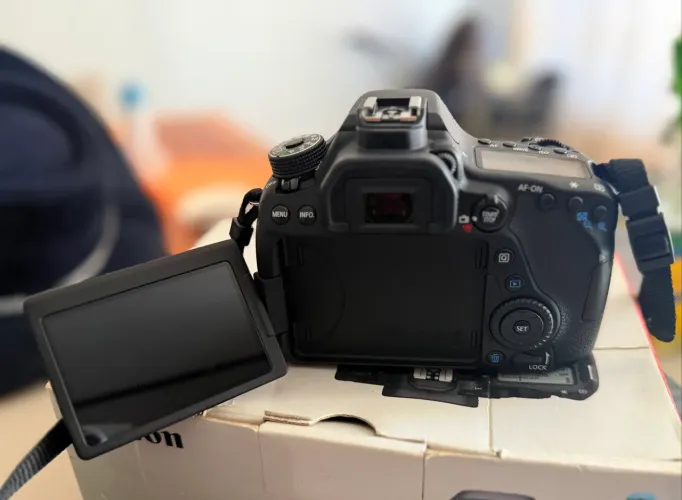 Canon 80D + lentes 