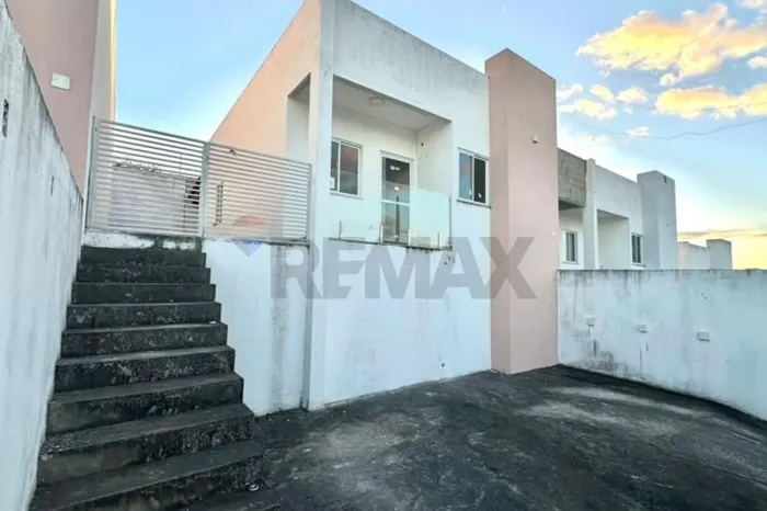Oportunidade: Casa Moderna em Condomínio Fechado