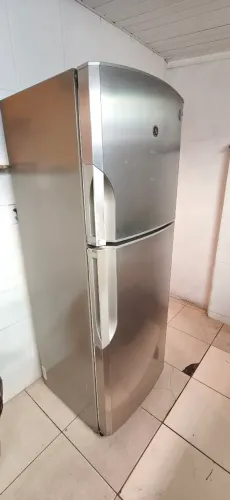 GELADEIRA CINZA