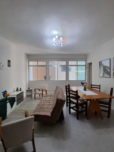 Apartamento reformado no Itararé com 3 dormitórios sendo 1 suíte - São Vicente, SP