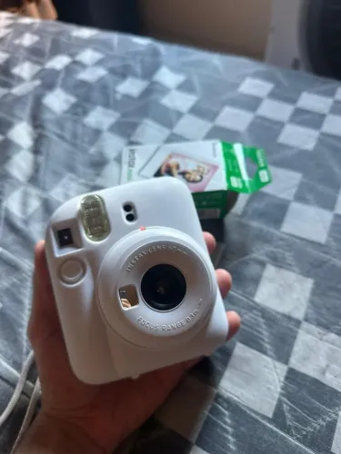 CAMERA INSTAX MINI 12 BRANCO MARFIM