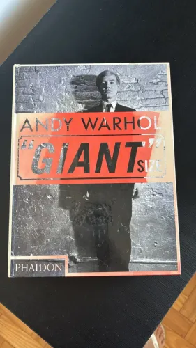 Livro Andy Warhol "Giant" Size