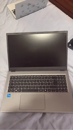 Acer Aspire Go 15 - i5 13°, 16GB RAM, SSD 256GB