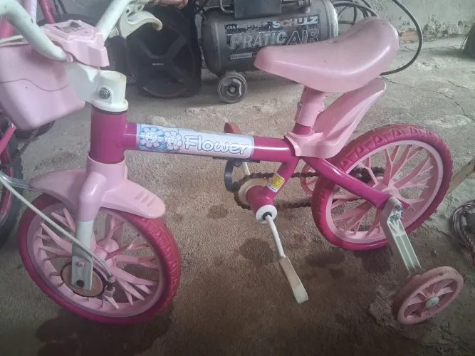 Bicicleta aro 12 desapego 130 reais 