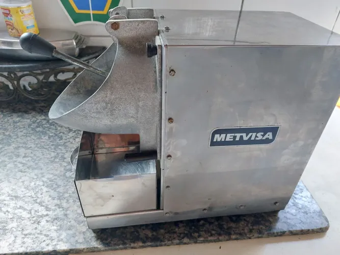 Fatiadeiras cada 1.500,00